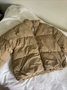 a new day Cropped Puffer Jacket in Camel Brown